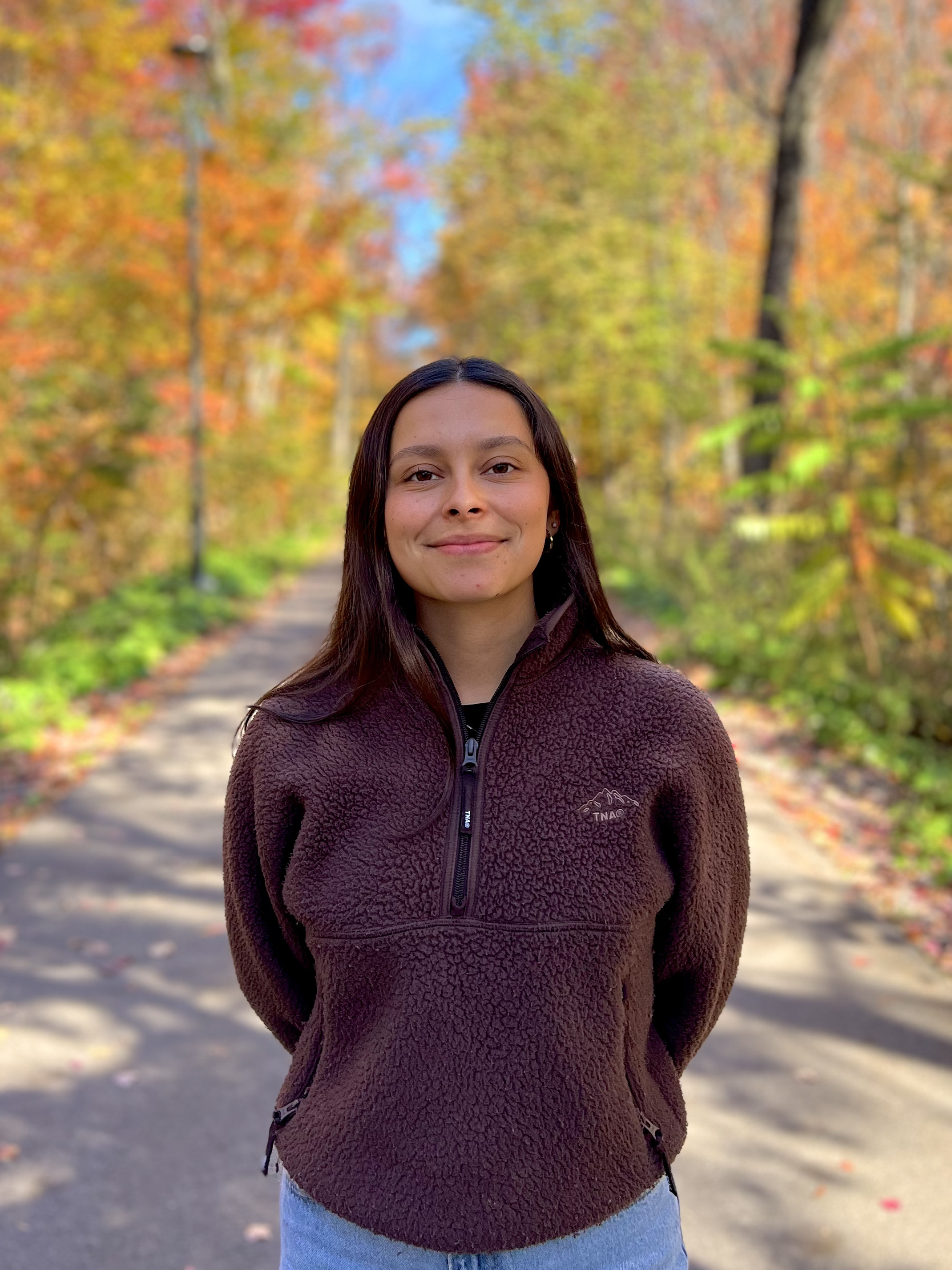 Gabriela dans la forêt